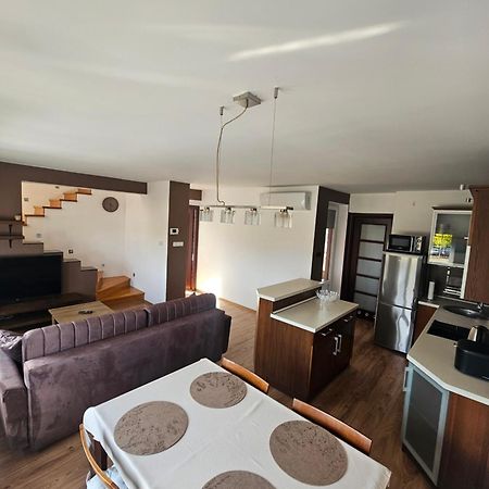 Na Rynku Lägenhet Ślesin Exteriör bild